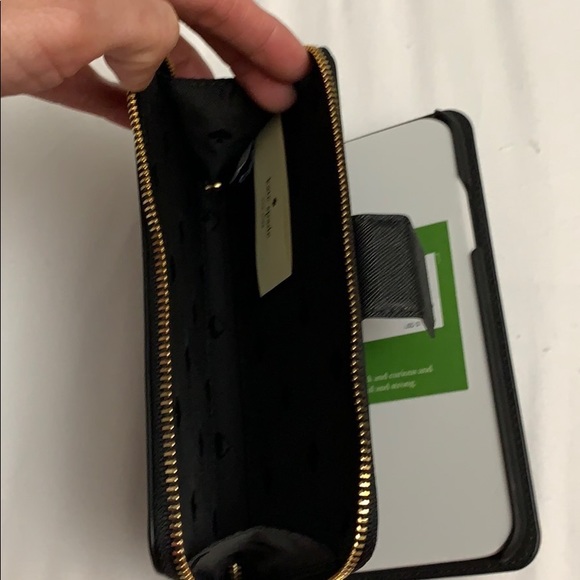 Kate Spade iPhone XR Wristlet - Picture 5 of 5